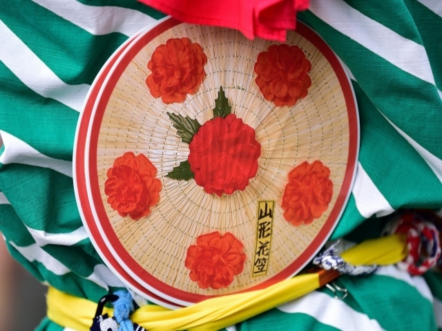 山形県の風景：花笠まつり